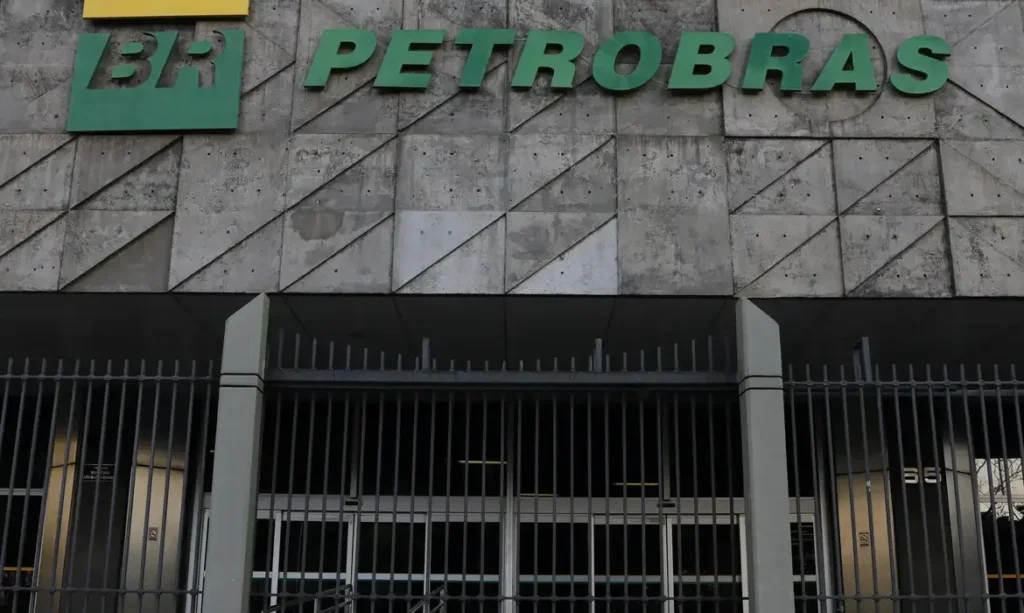 Petrobras anuncia corte de 7,8% no preço do gás natural para distribuidoras a partir de fevereiro