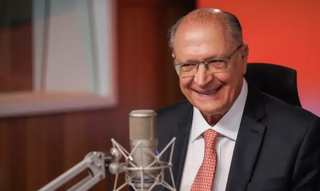 Alckmin expressa preocupação com salvaguardas da China à carne bovina brasileira em diálogo com vice-presidente