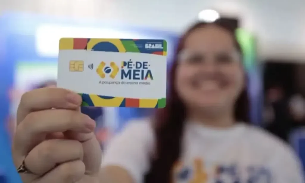 Estudantes do Pé-de-Meia ganham nova opção de investimento além da poupança