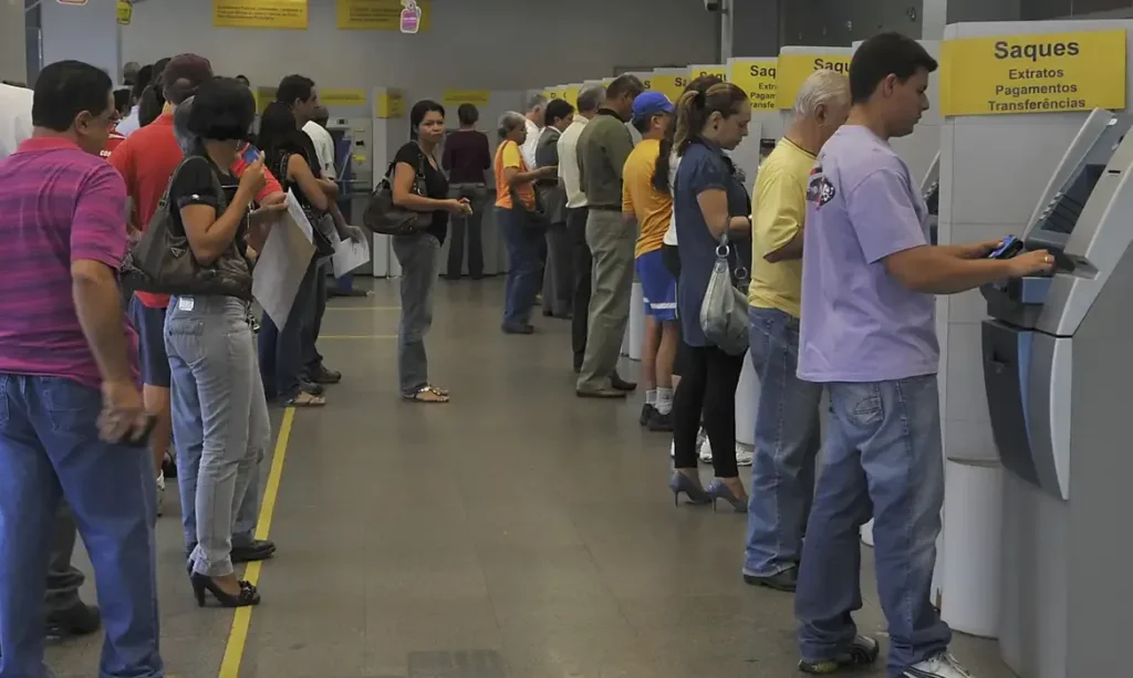 Como garantir a segurança do seu dinheiro: guia para checar a saúde financeira de bancos