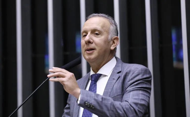 Aguinaldo Ribeiro assume relatoria de projeto que pode impulsionar data centers no Brasil