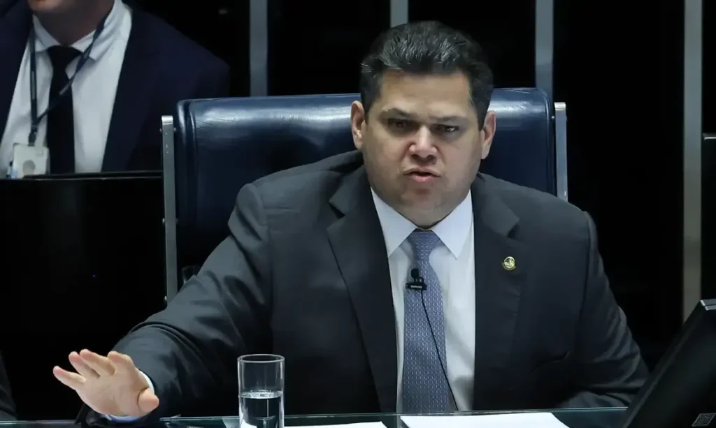 Parlamentares acusam presidente da CPMI do INSS de fraude em votação e pedem anulação