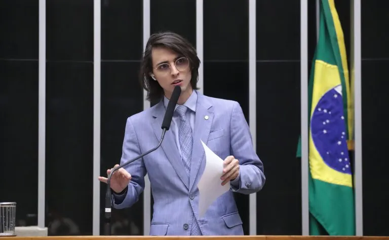 Shoppings podem ser obrigados a criar áreas seguras para crianças e adolescentes desacompanhados
