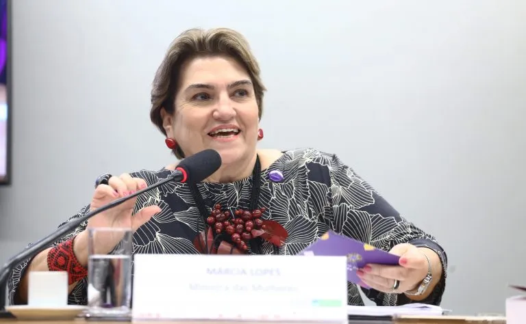 Ministra das Mulheres debaterá combate à violência em audiência interativa