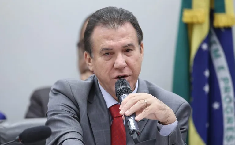 Ministro do Trabalho detalha planos para 2026 em audiência no Congresso