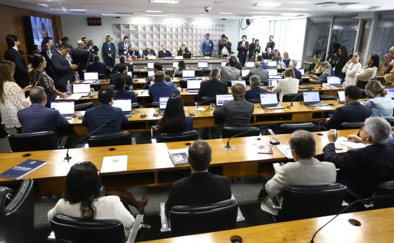 CPMI do INSS avança com aprovações e aguarda decisão crucial do STF