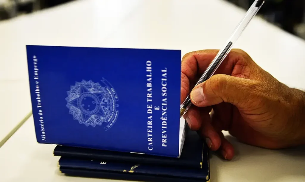 Brasil alcança pico histórico de trabalhadores protegidos pela Previdência Social