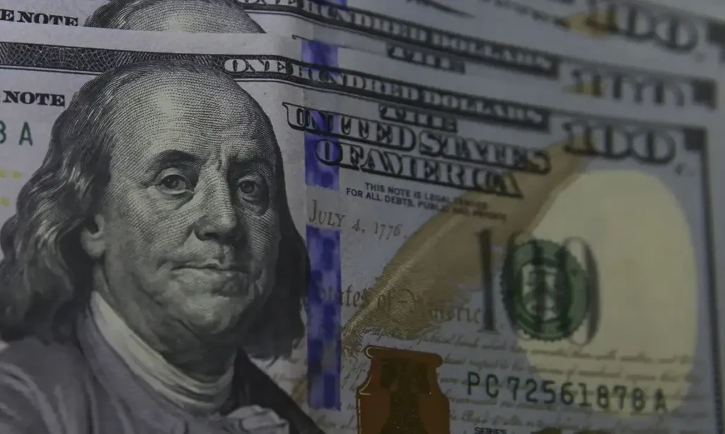 Dólar mergulha a R$ 5,06 e Ibovespa rompe 195 mil pontos com otimismo no Oriente Médio