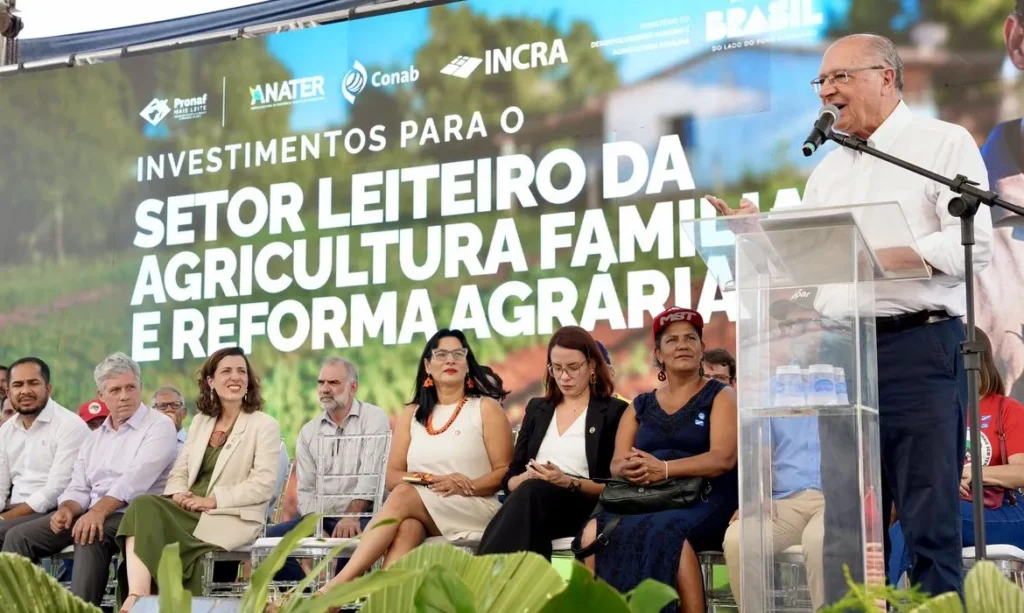 Pronaf Mais Leite: R$ 450 milhões para turbinar a produção de leite familiar