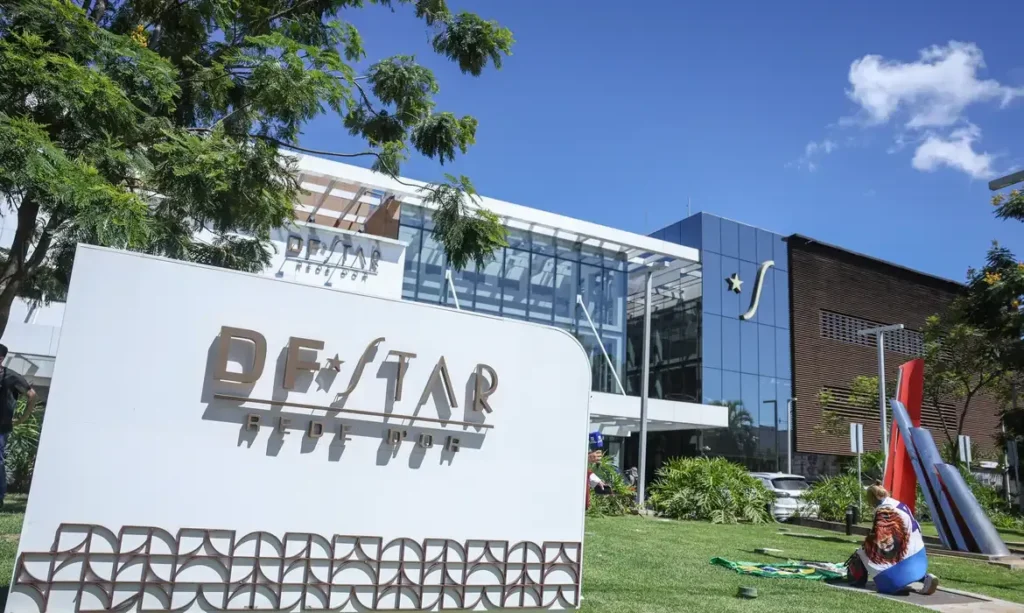 Jair Bolsonaro permanece hospitalizado em Brasília após cirurgia no ombro