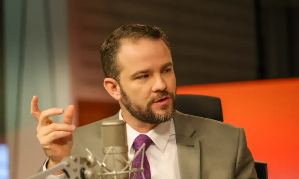 Ministro da Fazenda projeta superávit e destaca caminho de estabilidade para o Brasil