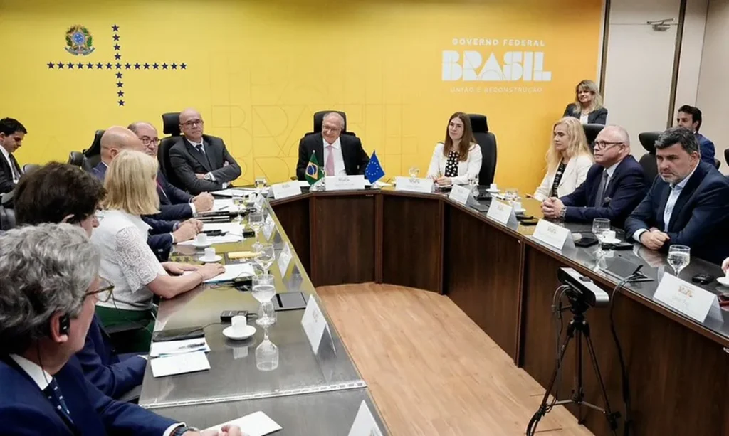 Delegação europeia expressa otimismo sobre ratificação final do acordo Mercosul-UE