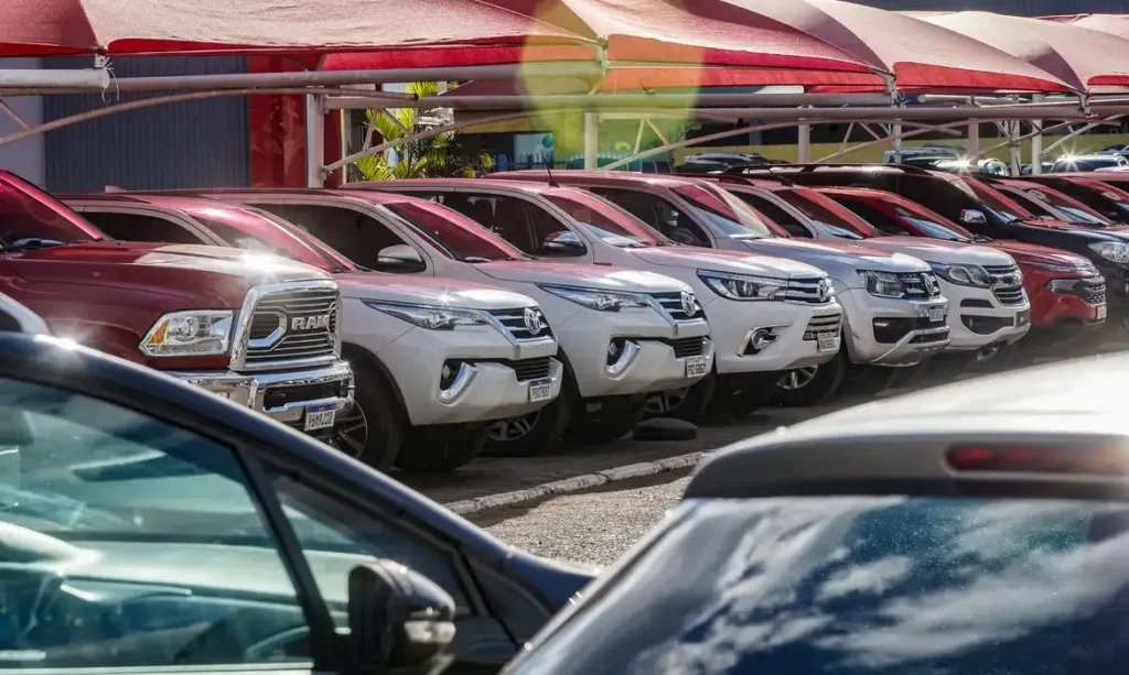 Mercado automotivo brasileiro acelera no primeiro semestre com alta de 16% em emplacamentos