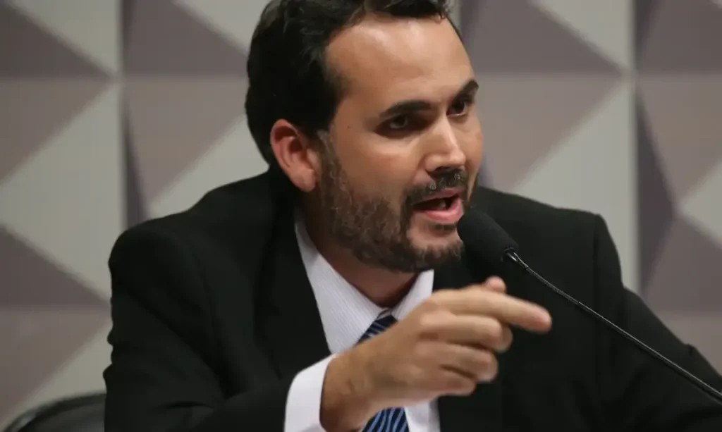 Governo descarta volta de subsídio de R$ 0,35 ao diesel, mas mantém outros auxílios