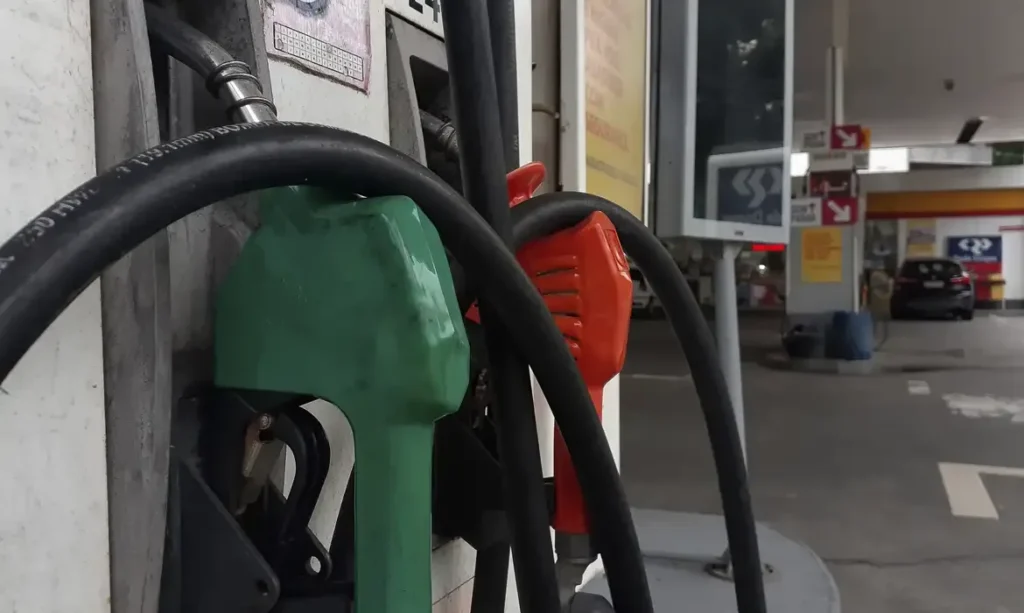 Refinaria Mataripe anuncia corte de 11,3% na gasolina; veja o novo preço