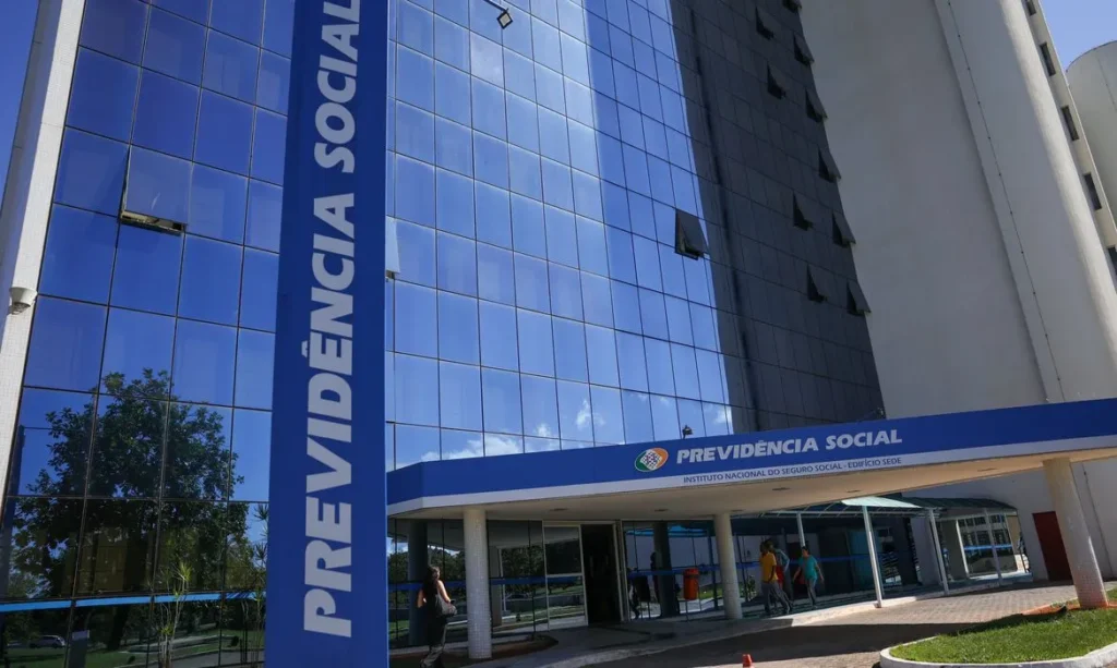 Previdência Social: gastos em 2027 podem ser R$ 5 bilhões menores que o previsto