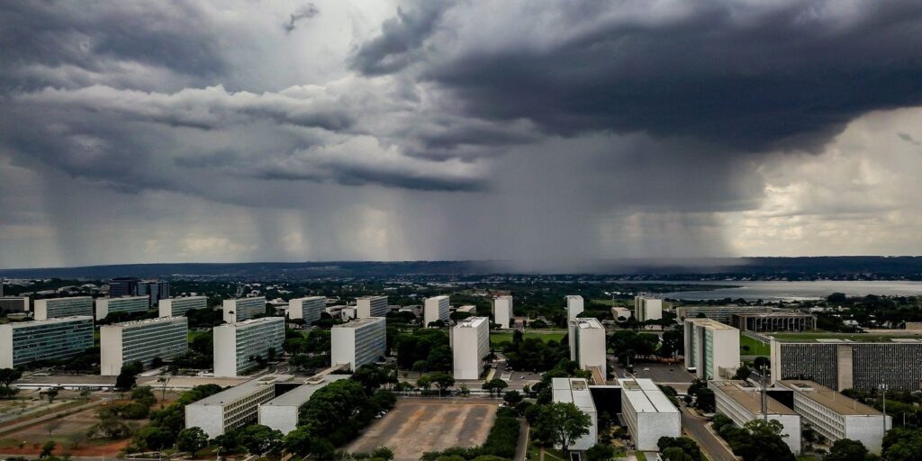 Orçamento de 2027: servidor público pode ter reajuste limitado abaixo da inflação