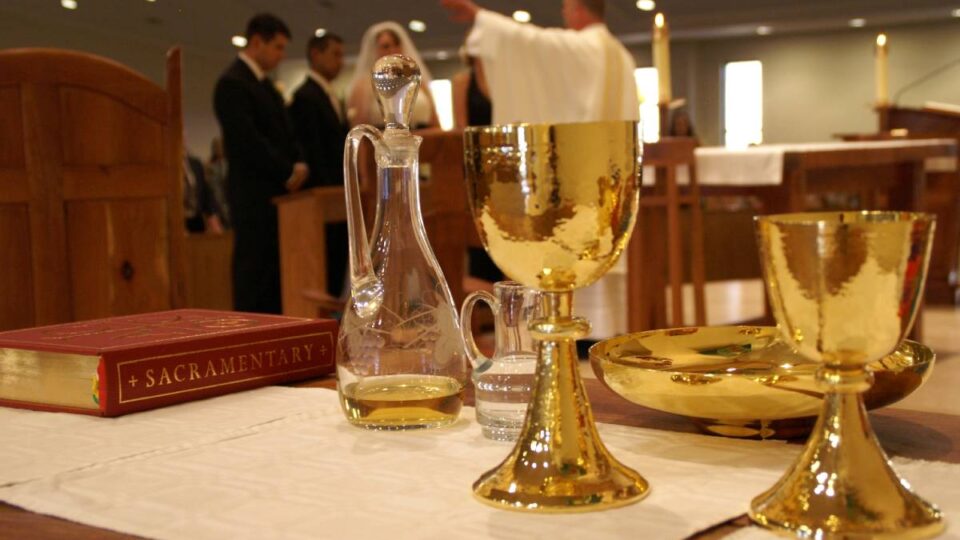 Liberdade religiosa em risco: 388 milhões de cristãos enfrentam perseguição globalmente