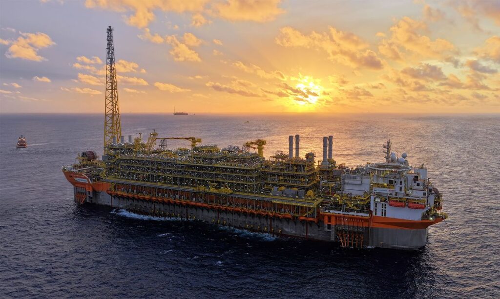 Petrobras adere a subvenção do diesel com desconto de R$ 1 por litro
