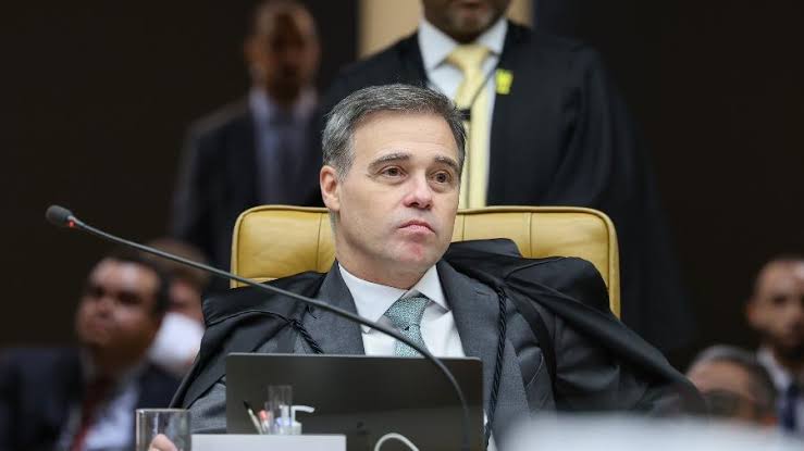 Mendonça será relator de ação de Renan Santos contra reajuste do Bolsa Família