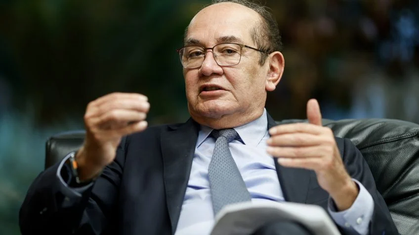 Gilmar Mendes defende que afastamento de diretor da PF seja analisado pelo plenário do STF