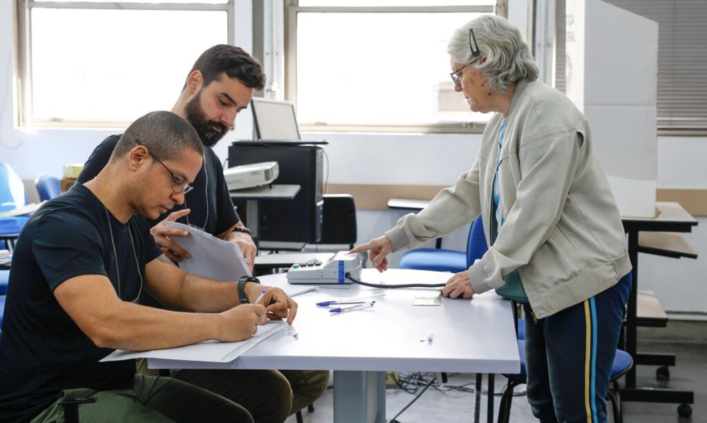 Eleições SP: Substituição de 251 urnas eletrônicas é considerada índice baixo pelo TRE