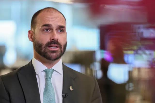 Eduardo Bolsonaro diz que “corrupção é o de menos” ao comparar Vorcaro com presos do 8 de Janeiro